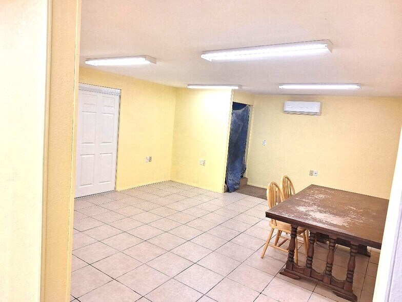More Photos Of 1024 FL-19 N, Palatka Service For Lease