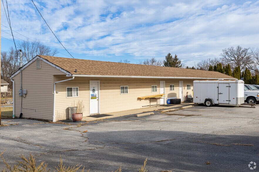 Primary Photo Of 379 W US Highway 30, Valparaiso Office For Sale
