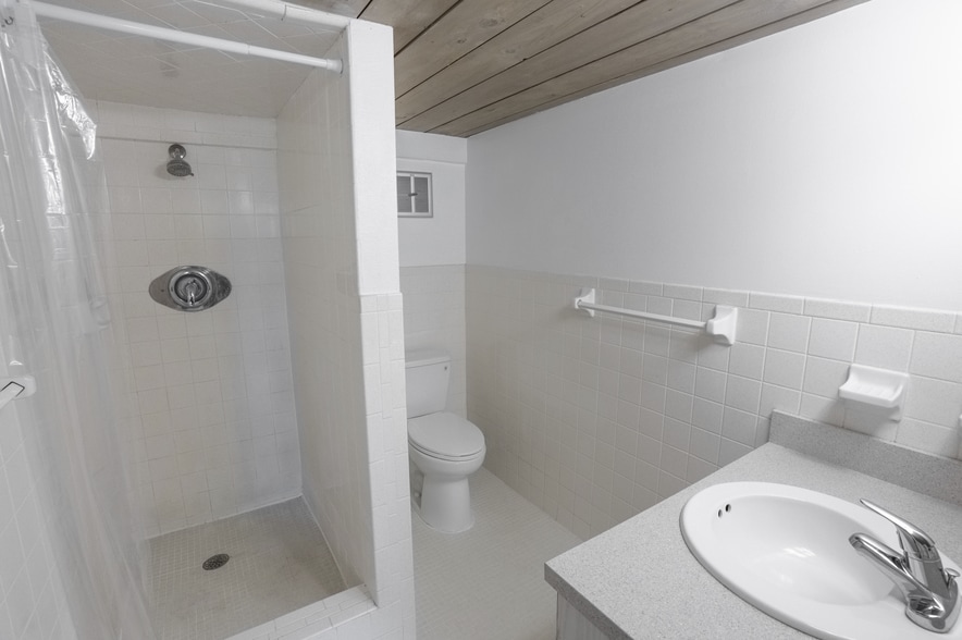 More Photos Of 325 NW Spanish River Blvd, Boca Raton Apartments For Sale