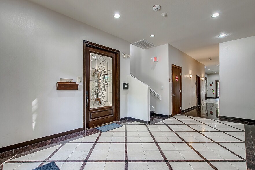 More Photos Of 4840 W Panther Creek Dr, The Woodlands Unknown For Lease