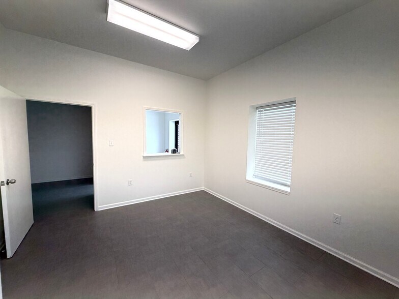 More Photos Of 290 Trinity ln, Gray Land For Lease