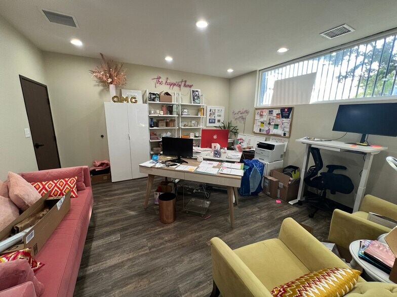 More Photos Of 13227 Saticoy St, North Hollywood Warehouse For Lease