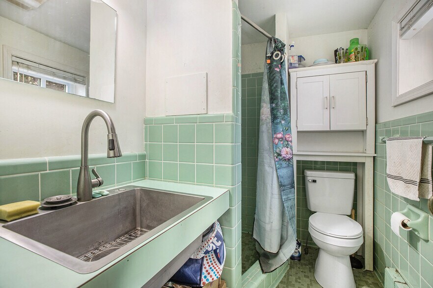 More Photos Of 525 W Mitchell St, Petoskey Office For Sale