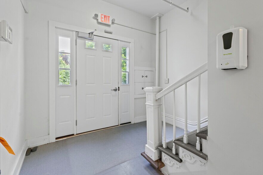 More Photos Of 40 E Main St, Canton Apartments For Sale