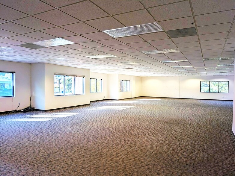 More Photos Of 4604 Scotts Valley Dr, Scotts Valley Loft Creative Space For Lease