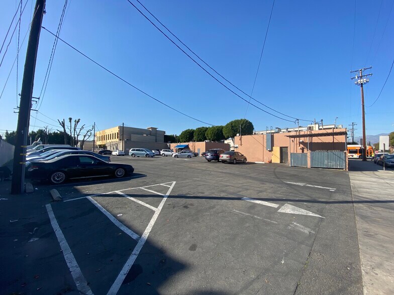 More Photos Of 500 W Garvey Ave, Monterey Park General Retail For Lease