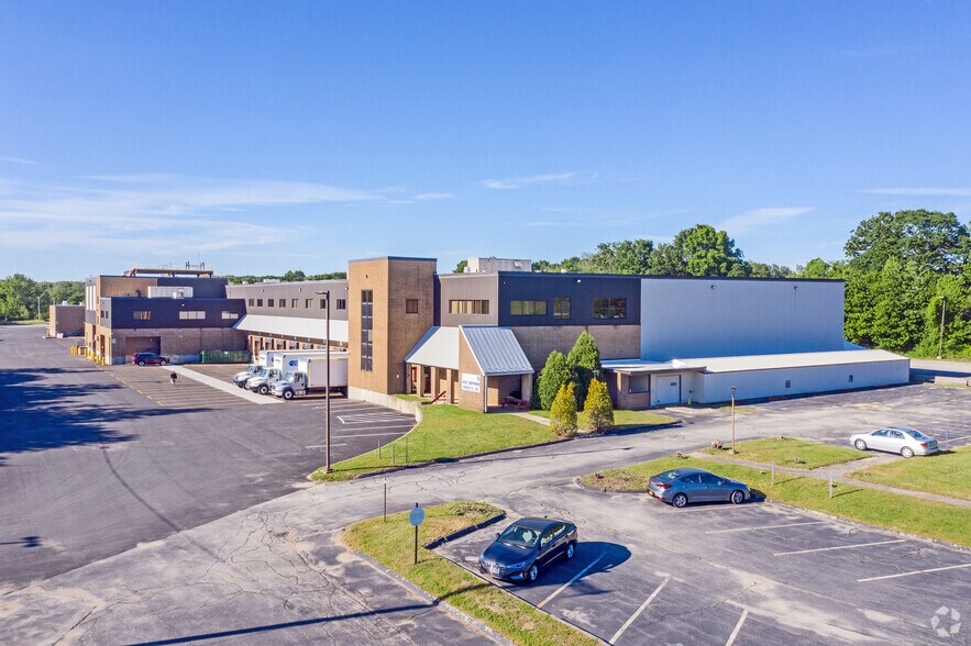 More Photos Of 2700 Plainfield Pike, Cranston Refrigeration Cold Storage For Lease