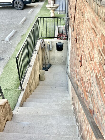 More Photos Of 606 E 6th St, Los Angeles Loft Creative Space For Lease