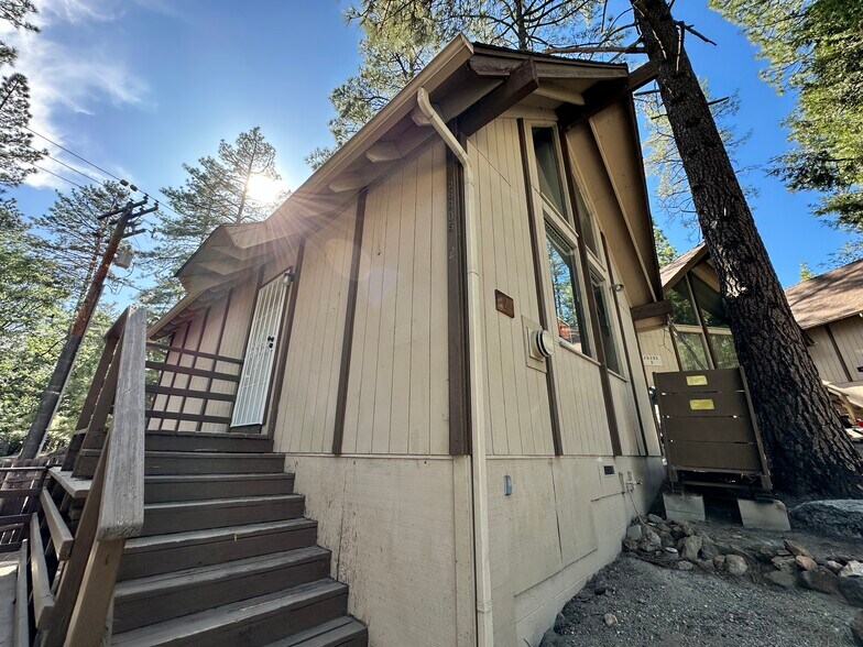 More Photos Of 26305 Delano Dr, Idyllwild-Pine Cove Apartments For Sale