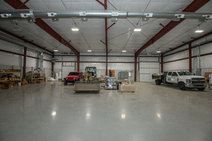 More Photos Of 311 Corporate Dr, Shelbyville Warehouse For Sale