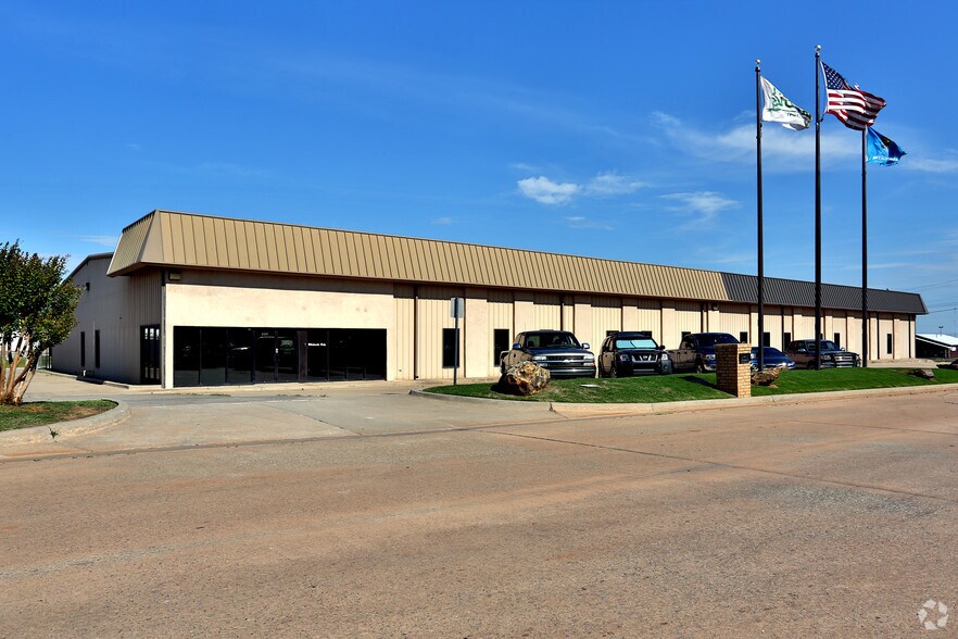 Primary Photo Of 8317 Gateway Ter, Oklahoma City Showroom For Sale