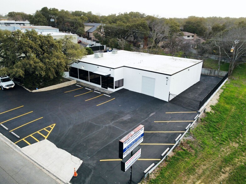 Primary Photo Of 414 W Rhapsody Dr, San Antonio Light Distribution For Sale