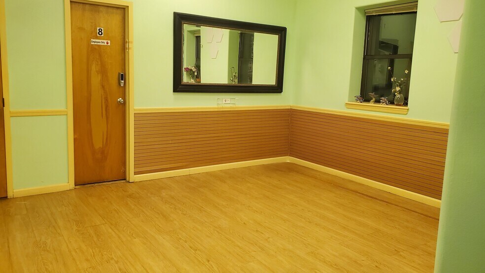 More Photos Of 16040 78th Rd, Flushing Medical For Lease