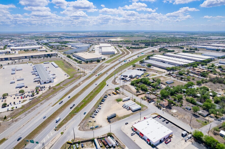 More Photos Of 1330 Seaboard Dr, San Antonio Land For Lease