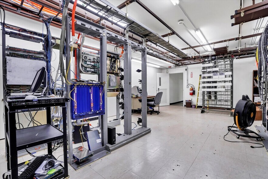 More Photos Of 24 John St, Middletown Office Residential For Sale