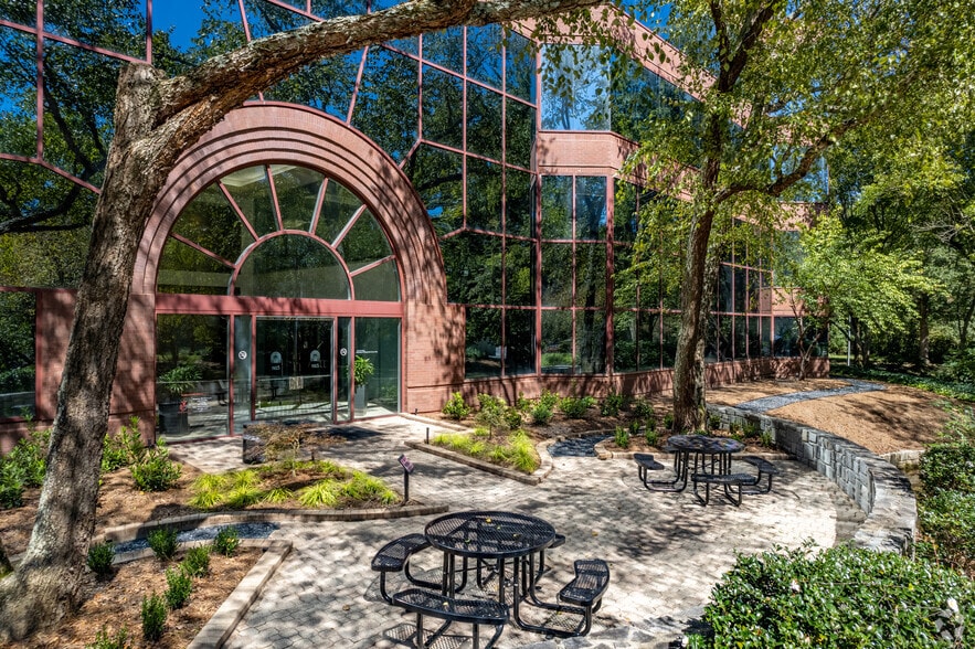 More Photos Of 1165 Northchase Pky SE, Marietta Office For Lease