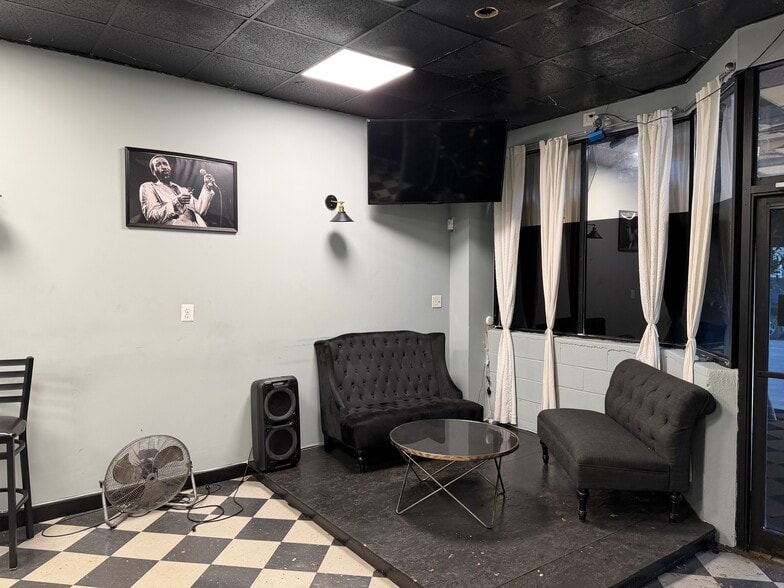 More Photos Of 756-777 S 5th Ave, Mount Vernon Storefront For Lease