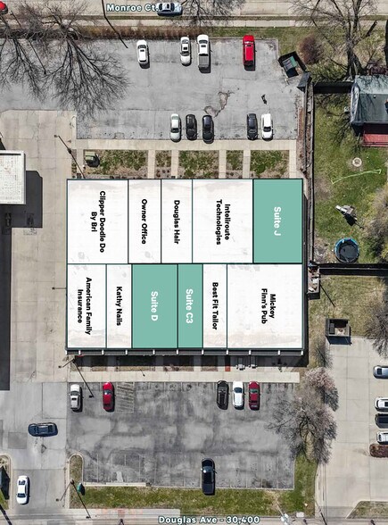 More Photos Of 7020 Douglas Ave, Urbandale Storefront For Sale