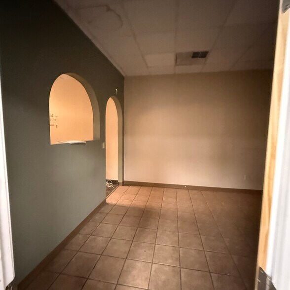 More Photos Of 2150 Oriskany St W, Utica Freestanding For Lease