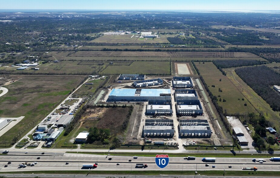More Photos Of I-10 East & Sjolander Rd, Baytown Distribution For Sale