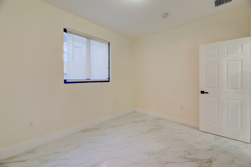 More Photos Of 742 NW 70th St, Miami Apartments For Sale