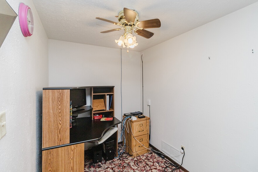 More Photos Of 1319 E 17th Ave, Hutchinson Religious Facility For Sale