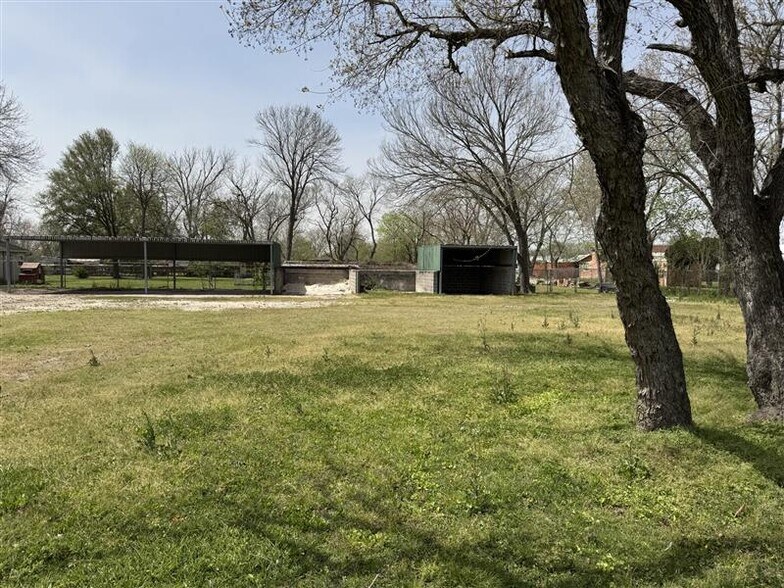 More Photos Of 9320 Highway 3, Houston Freestanding For Lease