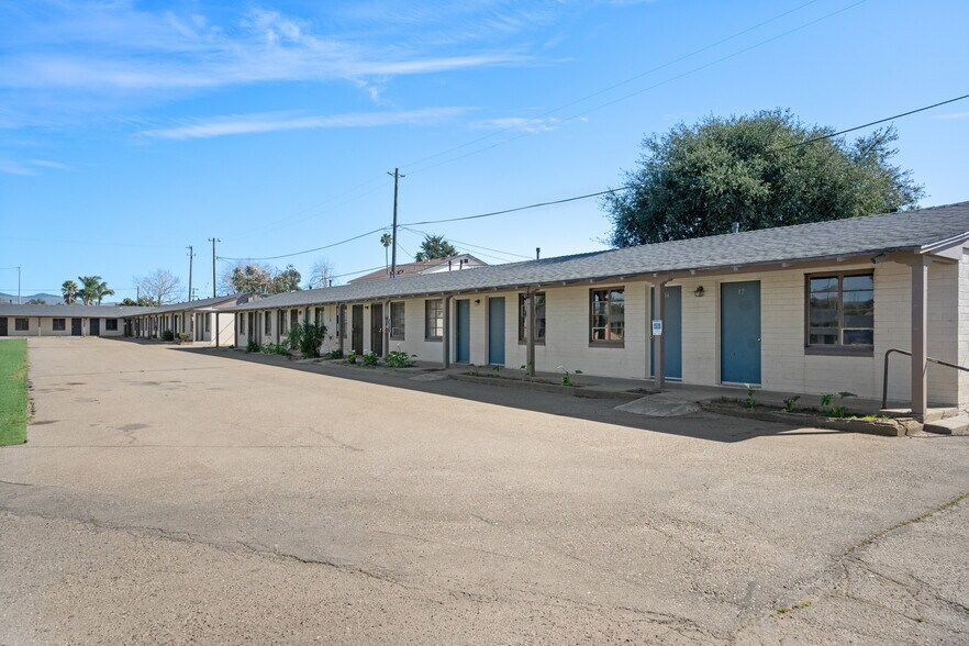More Photos Of 1324 Broadway, Santa Maria Dormitory For Lease
