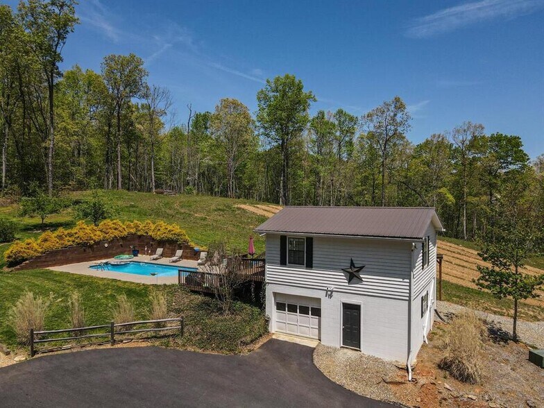 More Photos Of 366 Paradise Rd, Blairsville Winery Vineyard For Sale