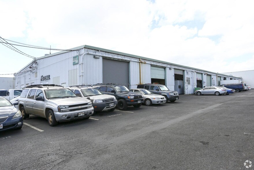 More Photos Of 720 Moowaa St, Honolulu Warehouse For Lease