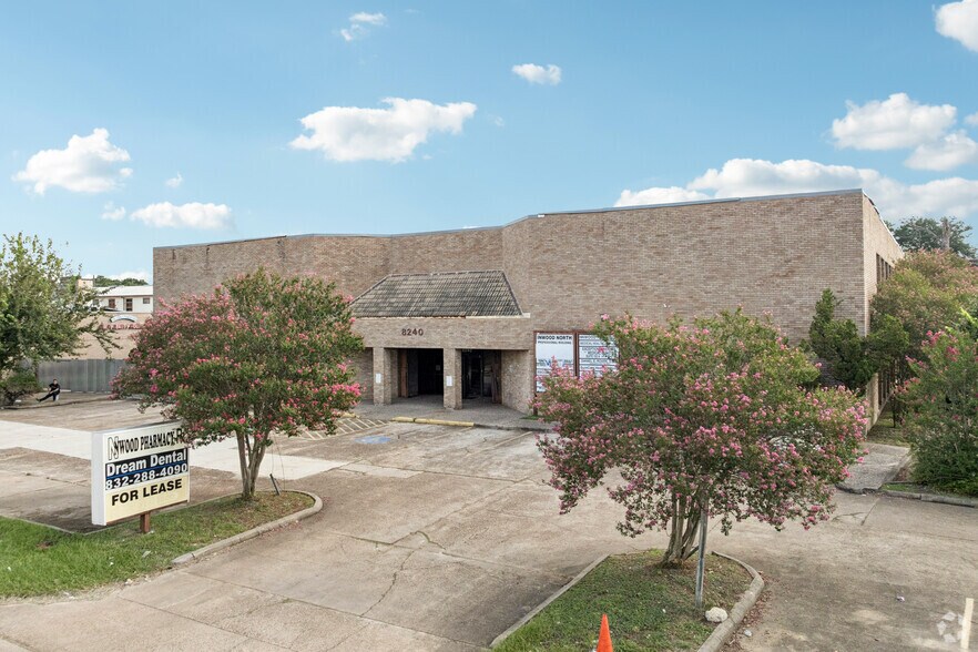 More Photos Of 8240 Antoine Dr, Houston Medical For Sale