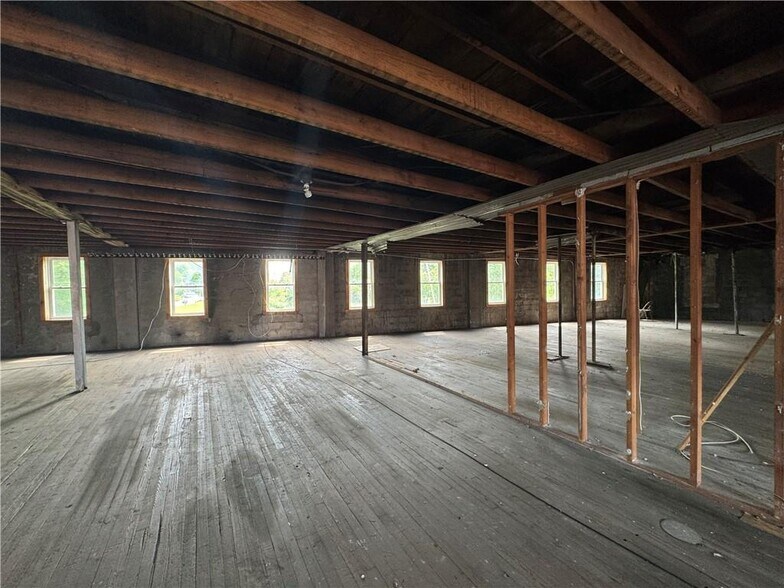 More Photos Of 99 Delaware St, Walton General Retail For Sale