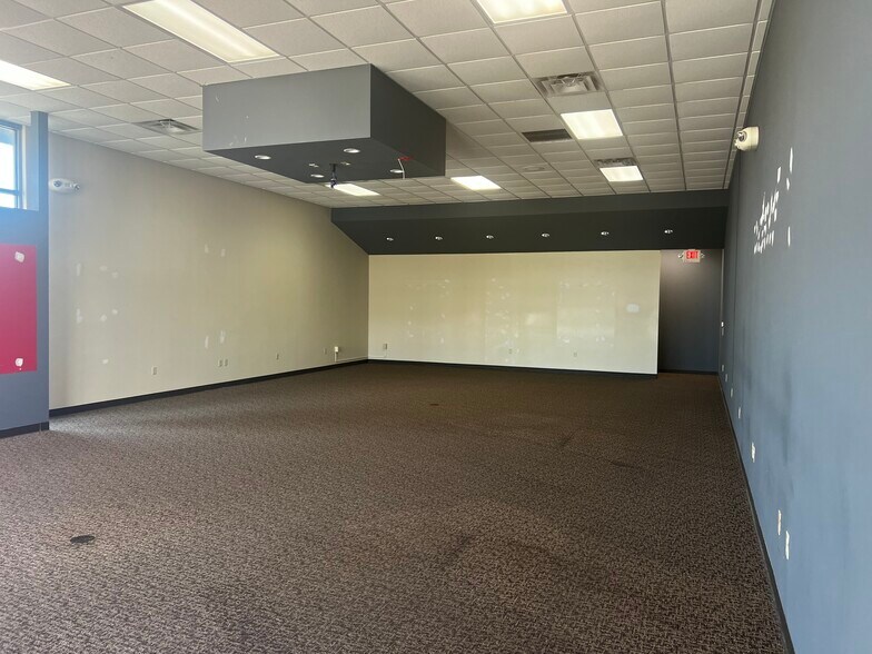 More Photos Of 3955 Dewey St, Manitowoc General Retail For Lease