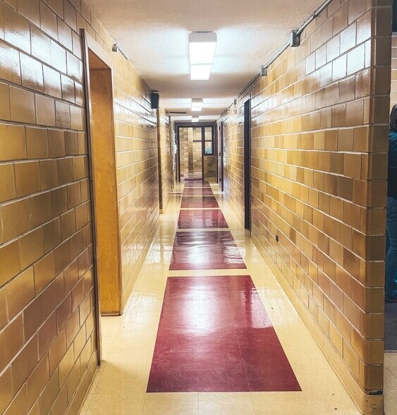 More Photos Of 1600 1st Ave NE, Austin Warehouse For Sale