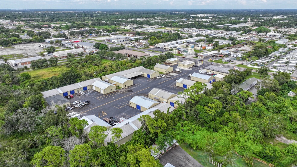 More Photos Of 6152 15th St E, Bradenton Warehouse For Lease