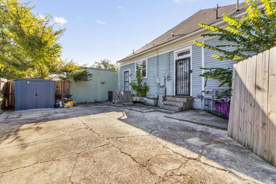 More Photos Of 2282 Central Ave, Memphis Loft Creative Space For Sale