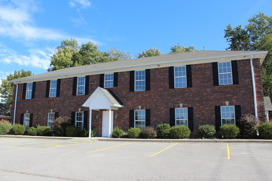 More Photos Of 7301 Fegenbush Ln, Louisville Office For Lease