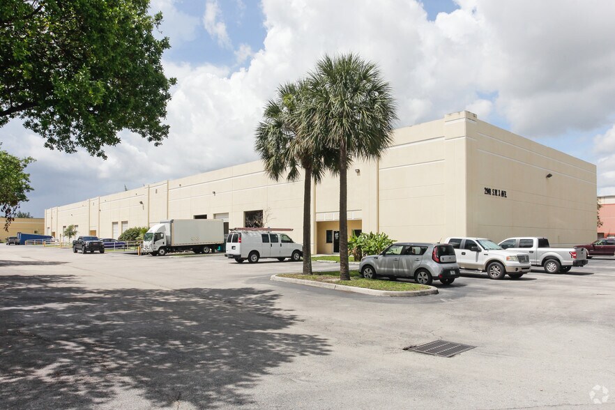 More Photos Of 2901 SW 3rd Ave, Fort Lauderdale Warehouse For Lease