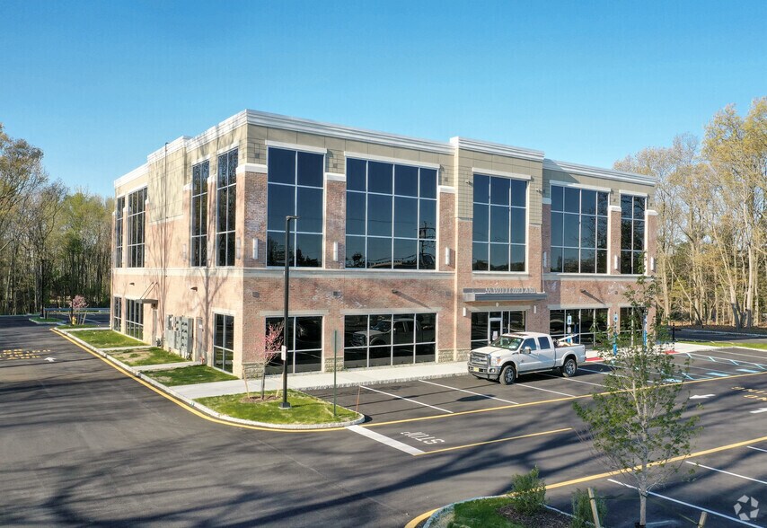 More Photos Of 55 Willow Ln, Marlboro Medical For Lease