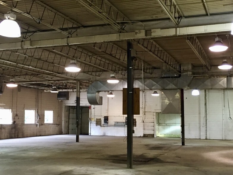 More Photos Of 885 Anita Ave, Antioch Manufacturing For Sale