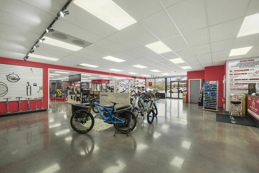 More Photos Of 6363-6365 Monroe St, Sylvania Unknown For Lease