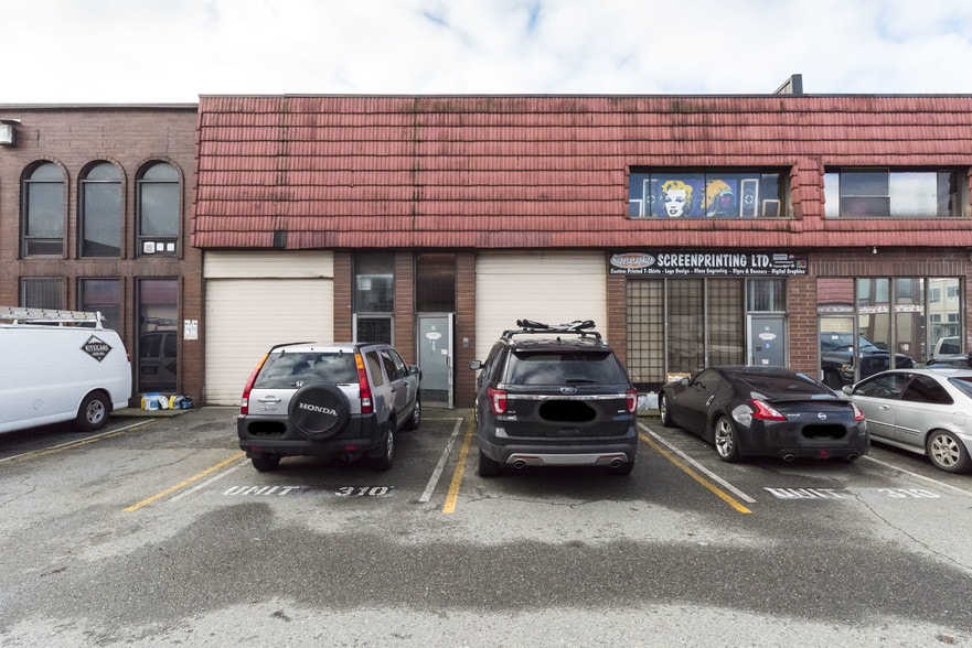 More Photos Of 8475-8495 Ontario St, Vancouver Warehouse For Sale