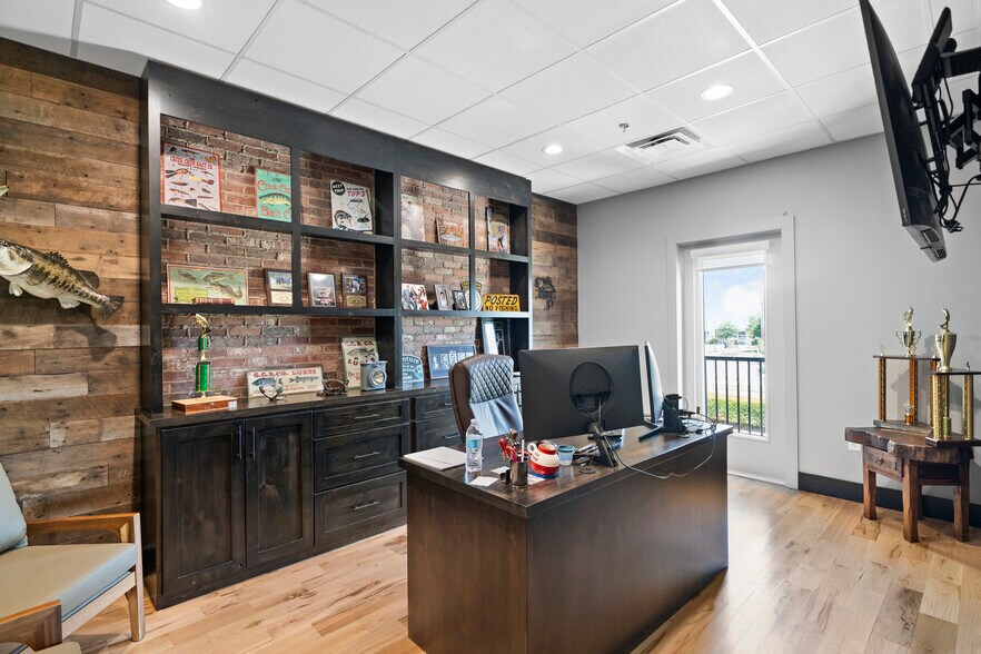 More Photos Of 351 W Southlake Blvd, Southlake Medical For Sale