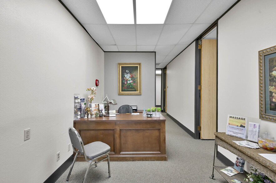 More Photos Of 1380 Stonehollow Dr, Humble Medical For Lease