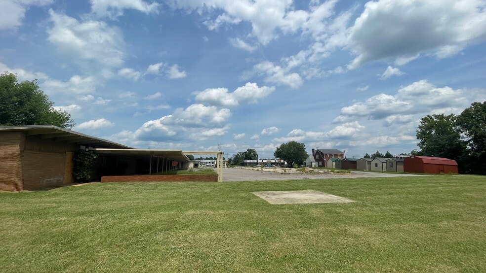 More Photos Of 4512 S Amherst Hwy, Madison Heights Land For Sale