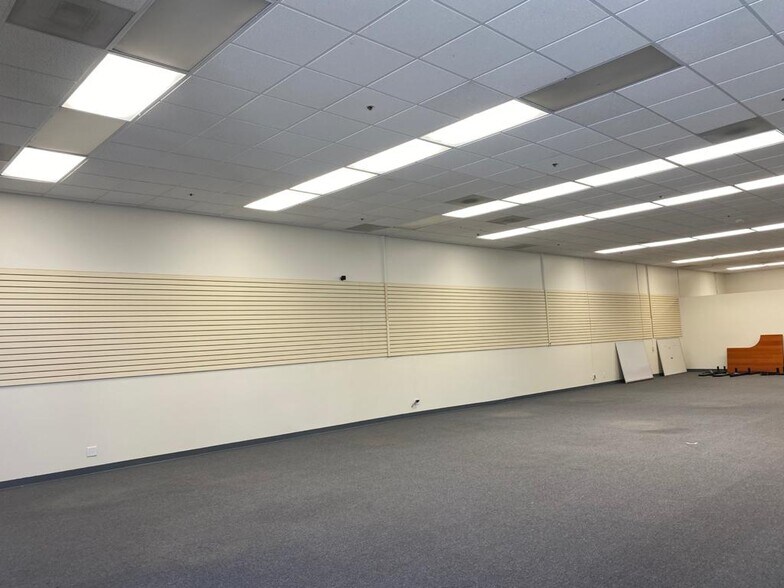 More Photos Of 1100 Industrial Rd, San Carlos Research And Development For Sale