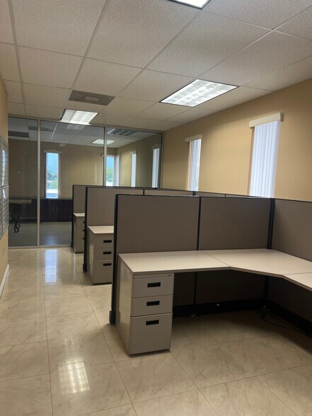 More Photos Of 1820 NE 163rd St, North Miami Beach Office For Lease