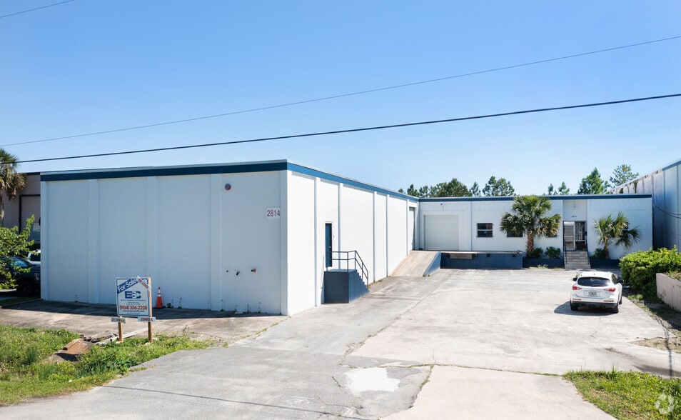 Primary Photo Of 2814 Mercury Rd, Jacksonville Warehouse For Sale