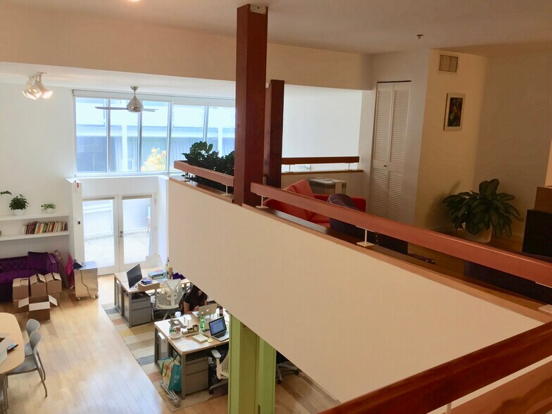 More Photos Of 615 Hampton Dr, Venice Apartments For Sale