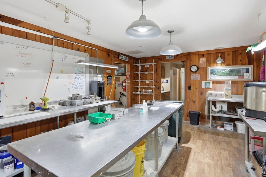 More Photos Of 3365 Thompson Bridge Rd, Gainesville Freestanding For Sale